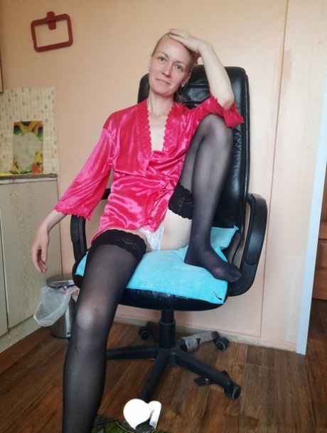 gammel blond mamma erotisk perfekt bilder