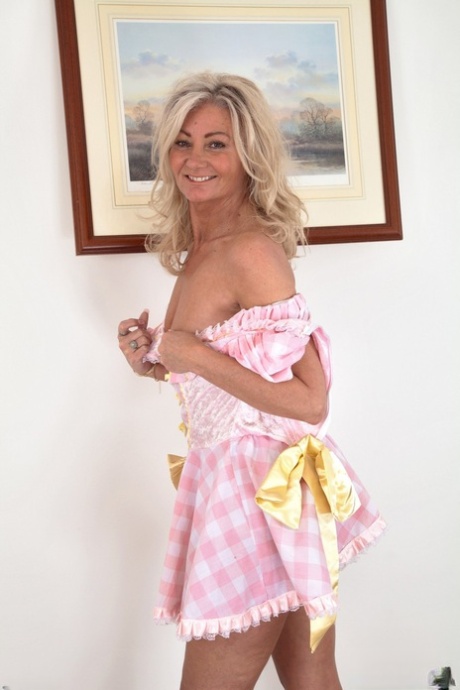 blonde milf tv xxx erotiske bilder